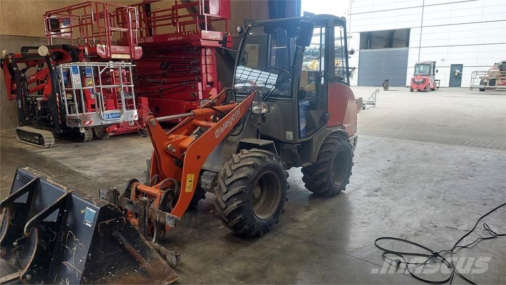 Weycor AR320 Cab Višenamjenski utovarivači