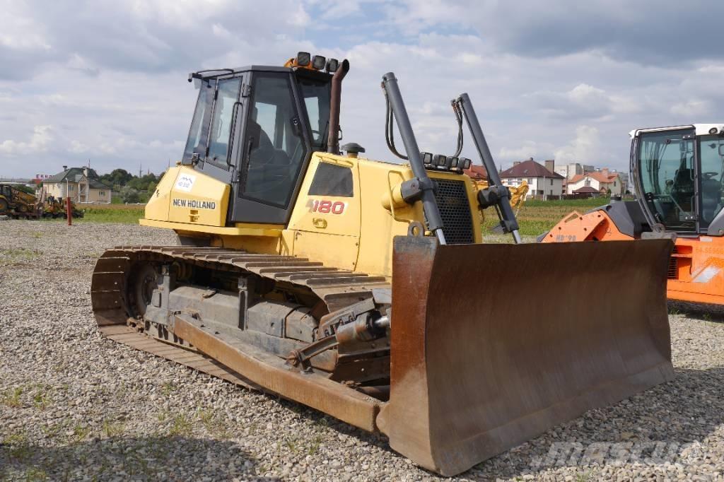 New Holland D 180 Buldožeri gusjeničari