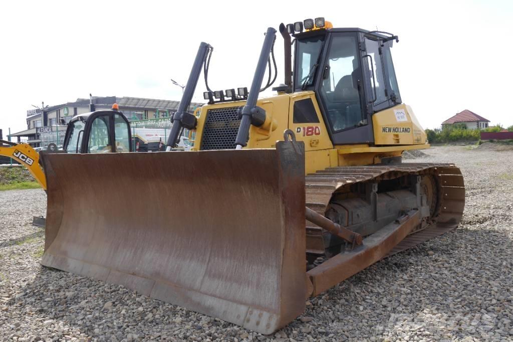 New Holland D 180 Buldožeri gusjeničari