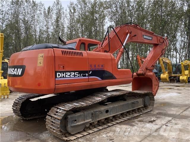 Doosan DH225 Bageri gusjeničari