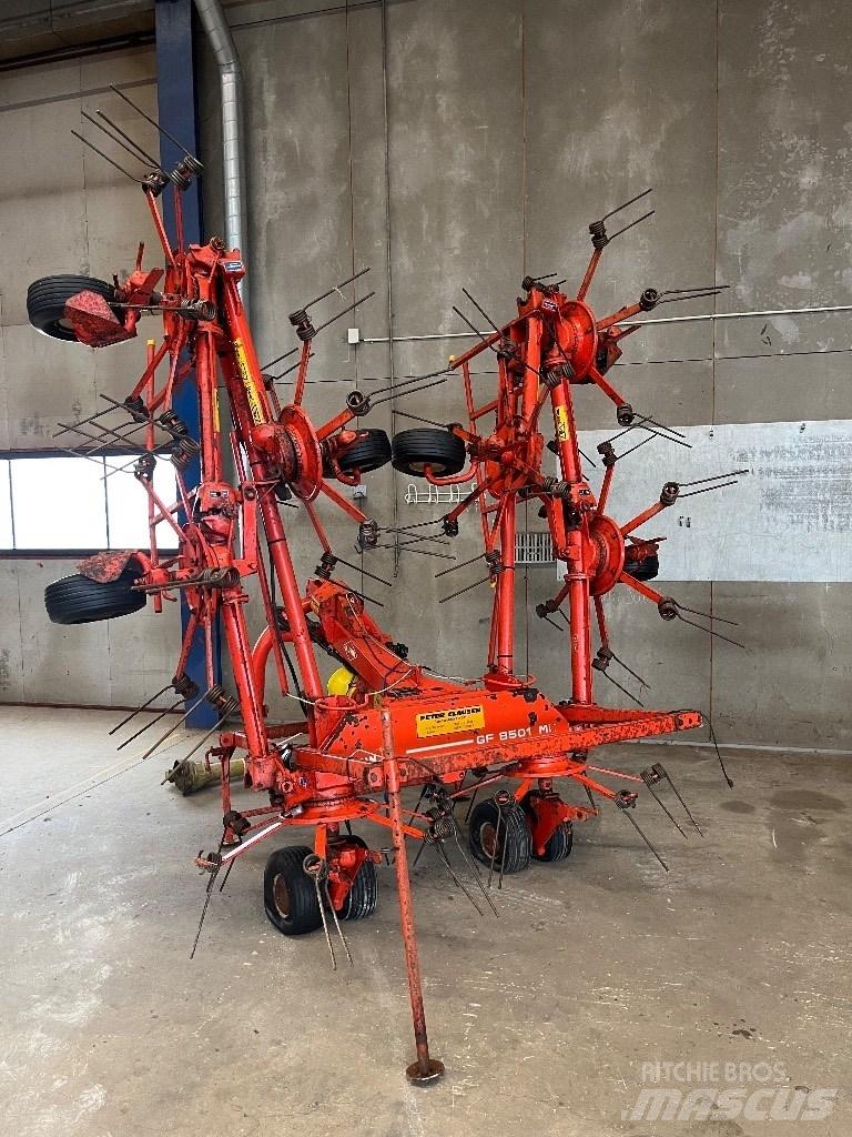 Kuhn 8501 MH Okretači i sakupljači sijena