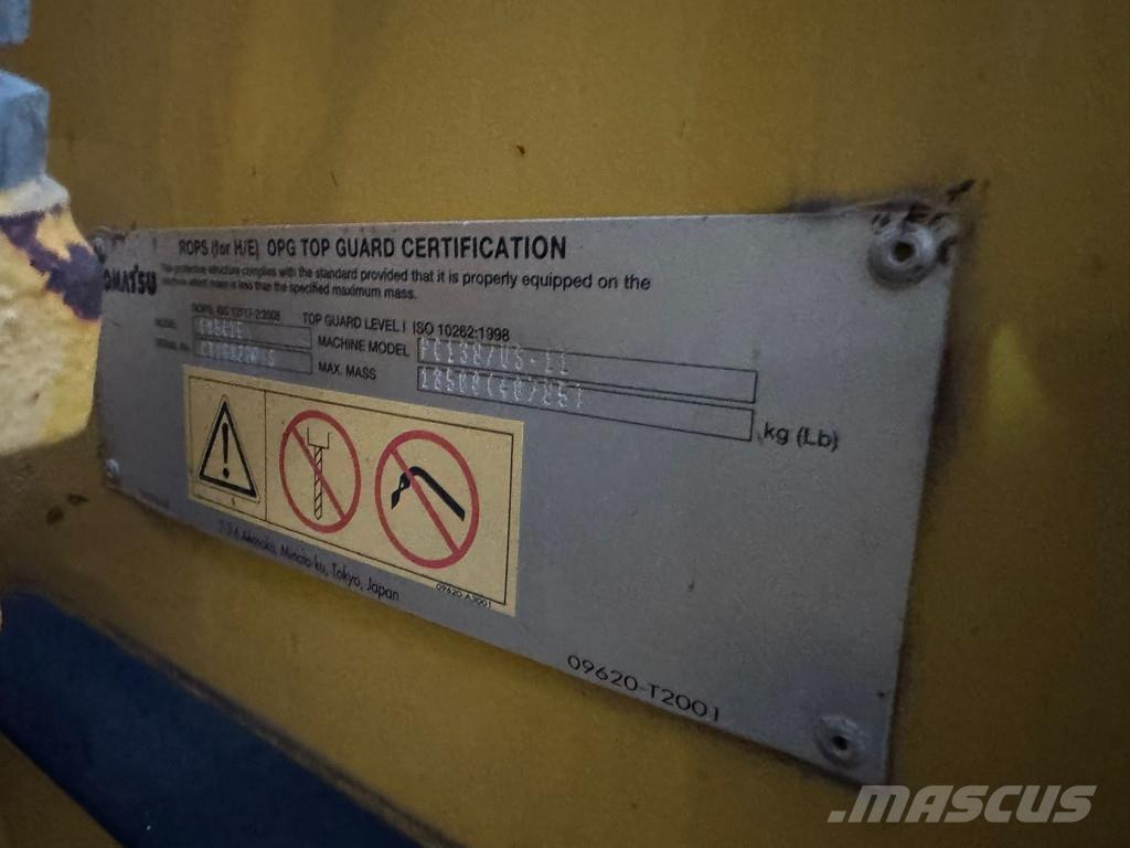 Komatsu PC138-11 Bageri gusjeničari