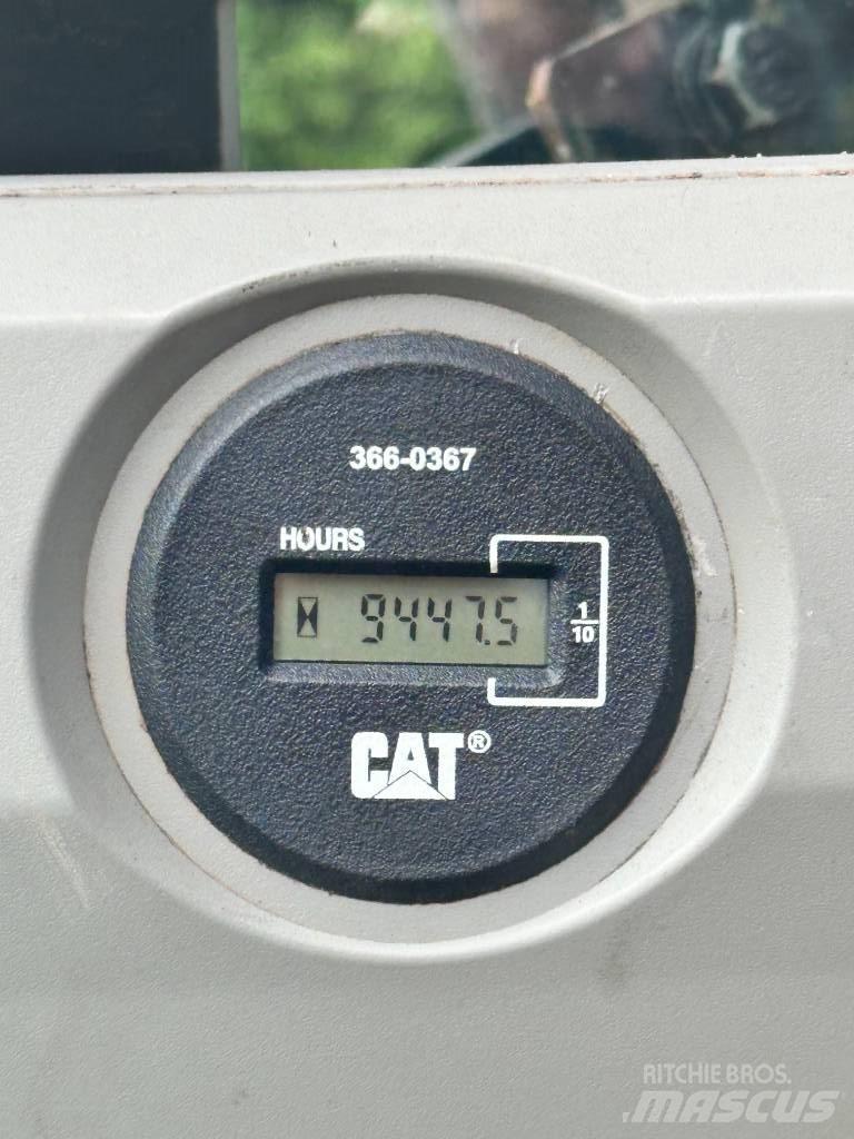 CAT 320 EL Bageri gusjeničari