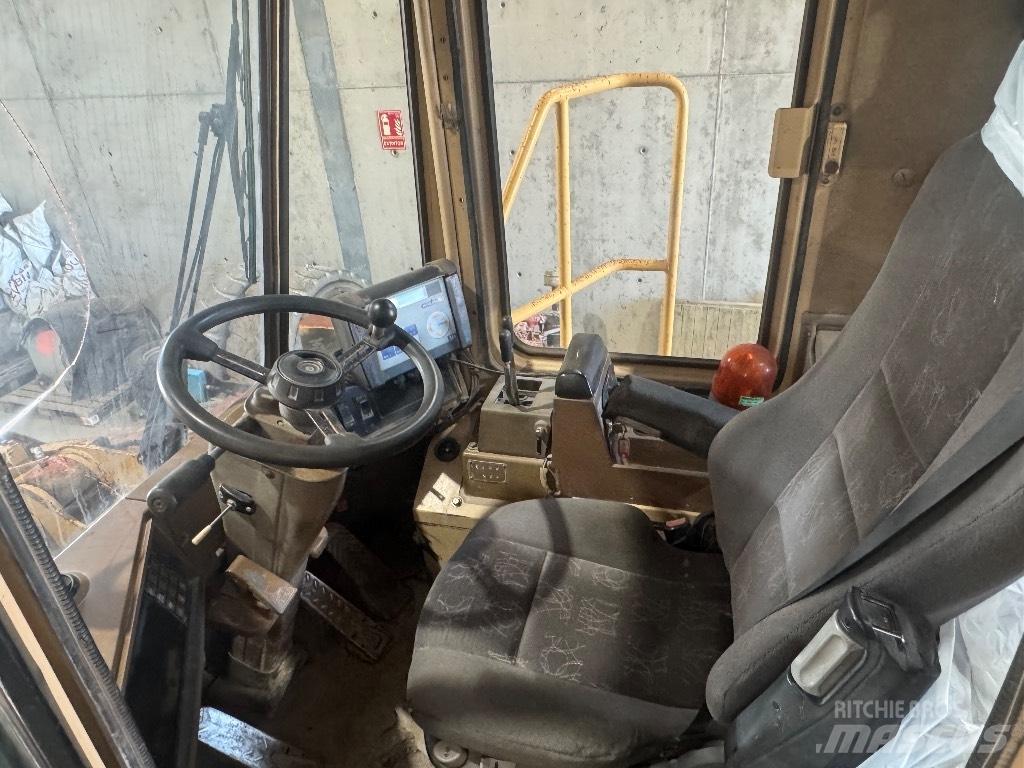 CAT 966 F Utovarivači na kotačima