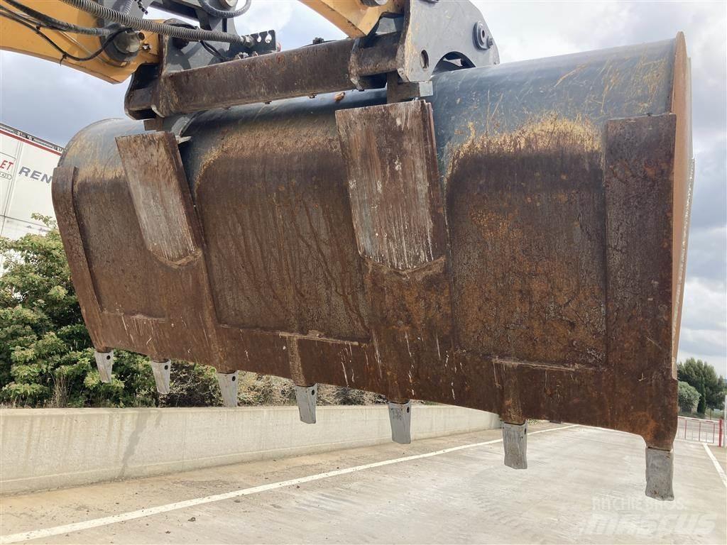 Liebherr L 526 Utovarivači na kotačima