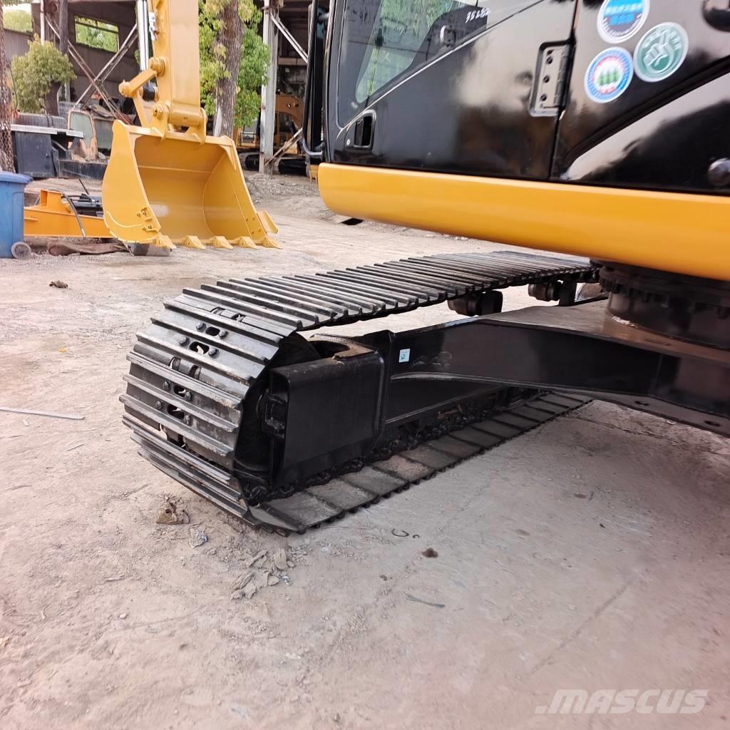 CAT 320 D2 Bageri gusjeničari