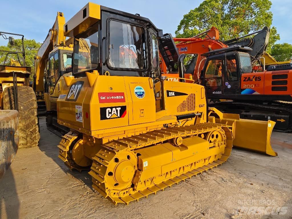 CAT D 5 K Buldožeri gusjeničari