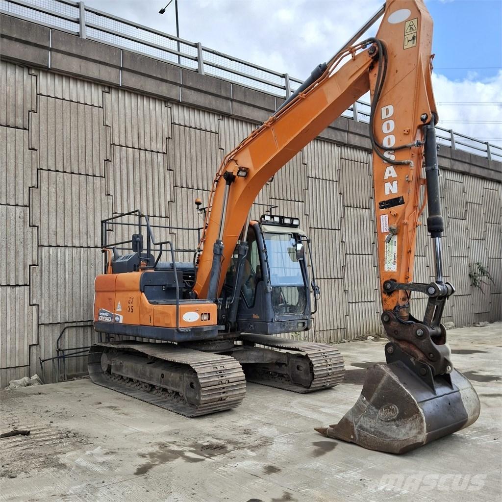 Doosan DX 140 LC Bageri gusjeničari