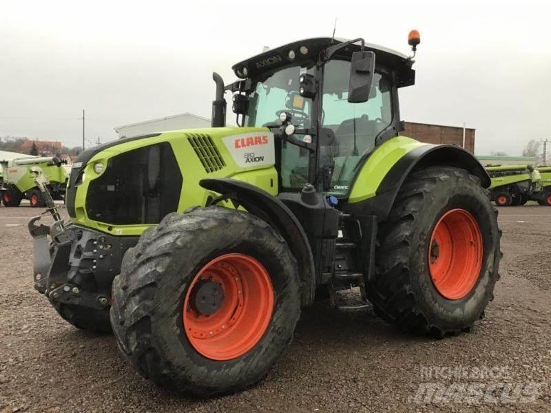 CLAAS AXION 810 Traktori