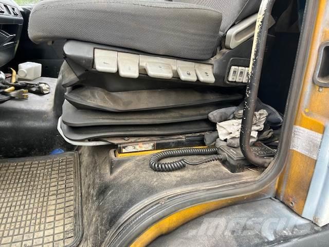 Komatsu PC26MR-3 Mini bageri <7t