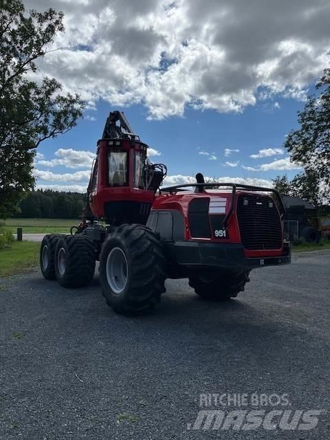 Komatsu 951 Harversteri