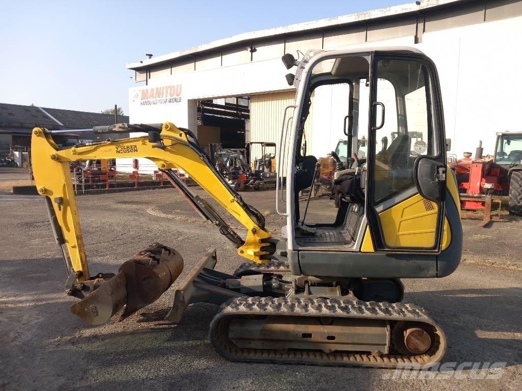 Neuson ET24 Bageri gusjeničari