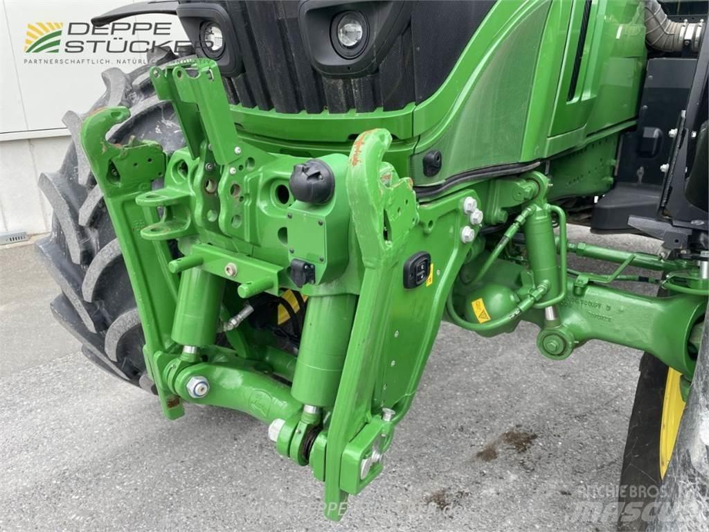 John Deere 6230R Traktori