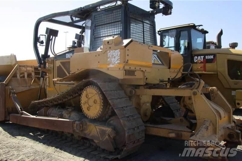 CAT D6R2 Buldožeri gusjeničari