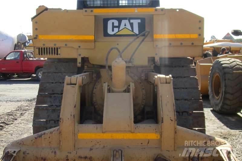 CAT D6R2 Buldožeri gusjeničari