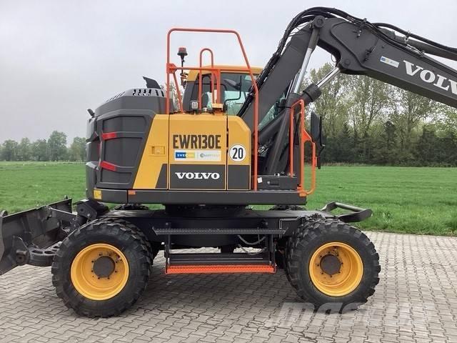 Volvo EWR 130 E Bageri na kotačima