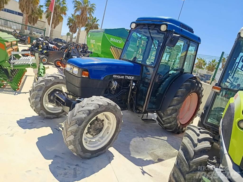 New Holland TN90FC Traktori