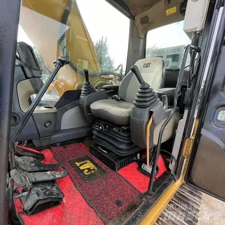 CAT 330D2 Bageri gusjeničari