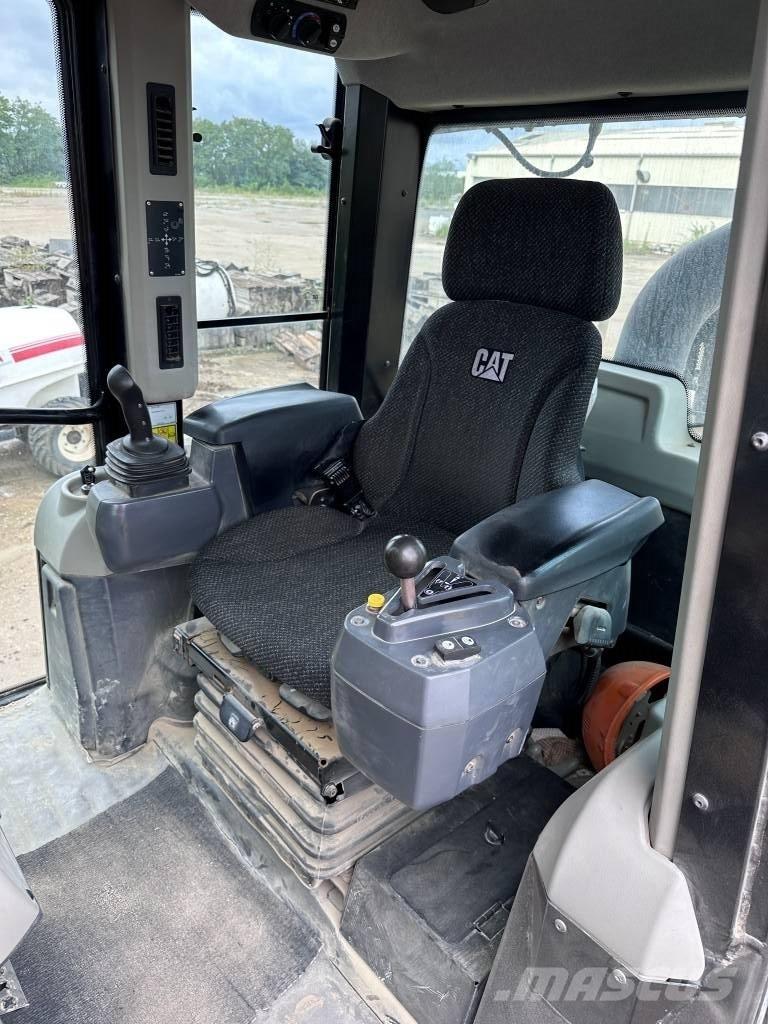 CAT 963K Utovarivači gusjeničari