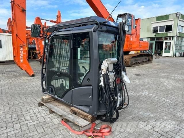 Hitachi ZX-LC-5B Kabine i unutrašnjost