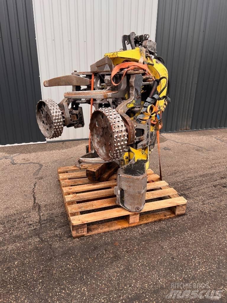 John Deere H 480 Glave za kombajne