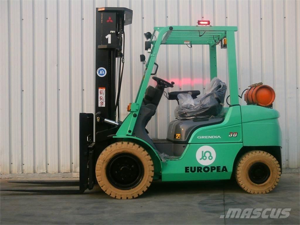 Mitsubishi FG30NTD Plinski viličari