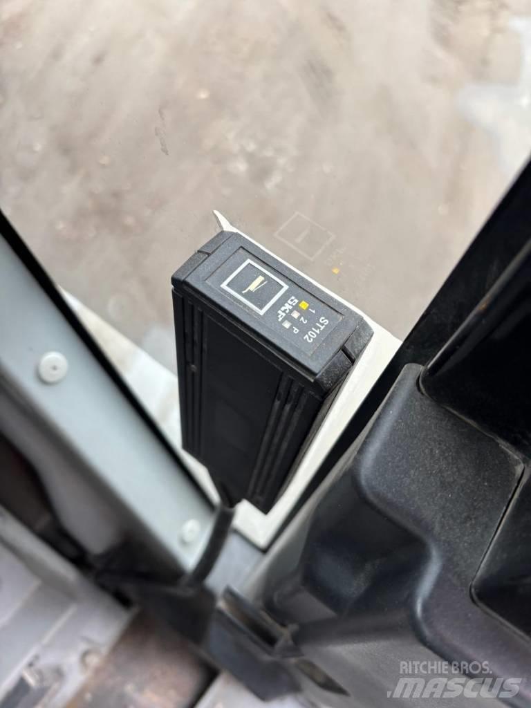 CAT 320EL Bageri gusjeničari