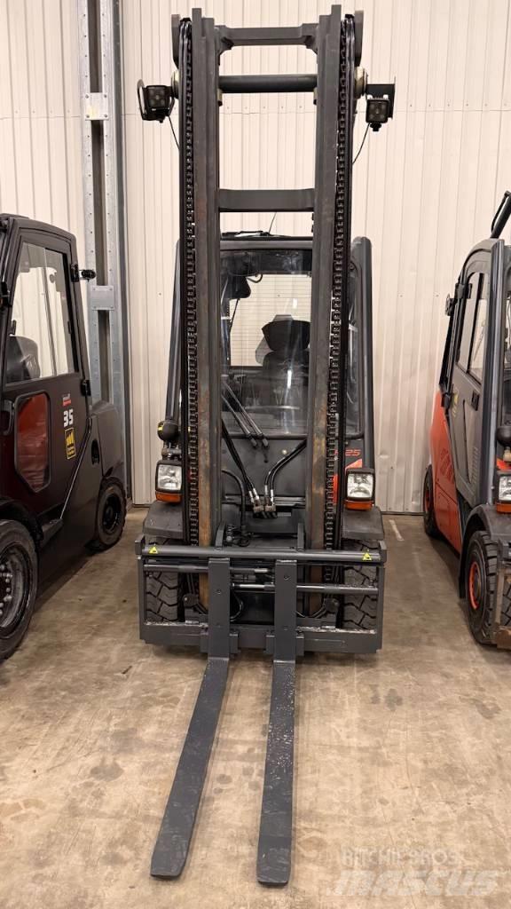 Linde H25D-02 Dizelski viličari