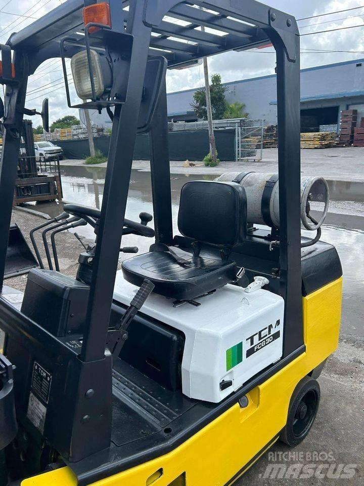 TCM FCG30T7T Kontejnerski viličari