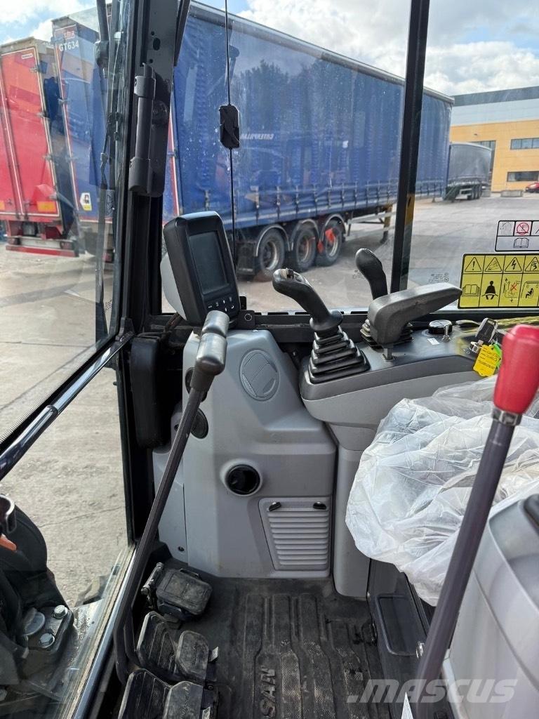 Doosan DX27Z-7 Mini bageri <7t
