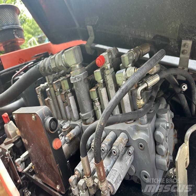 Kubota 183-3 Bageri gusjeničari
