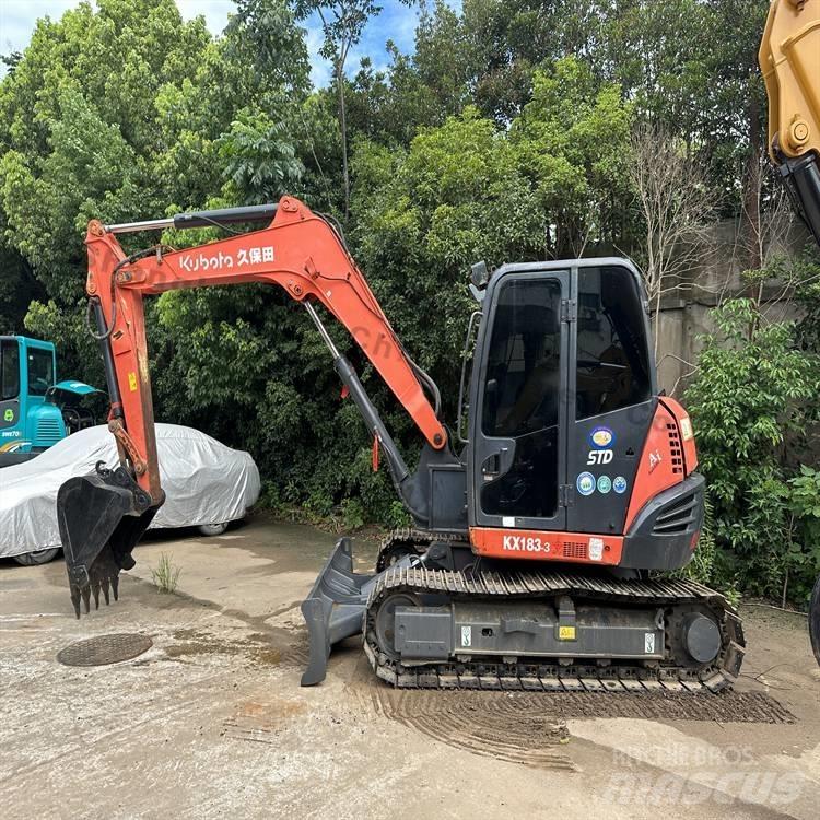 Kubota 183-3 Bageri gusjeničari