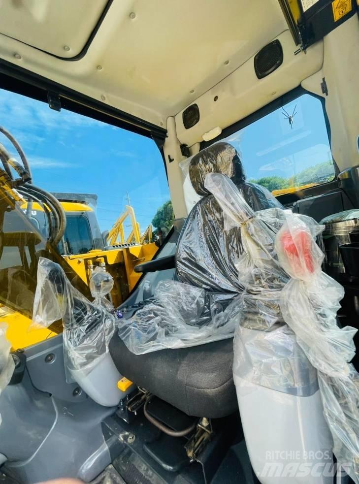 Komatsu PC 138 US Bageri gusjeničari