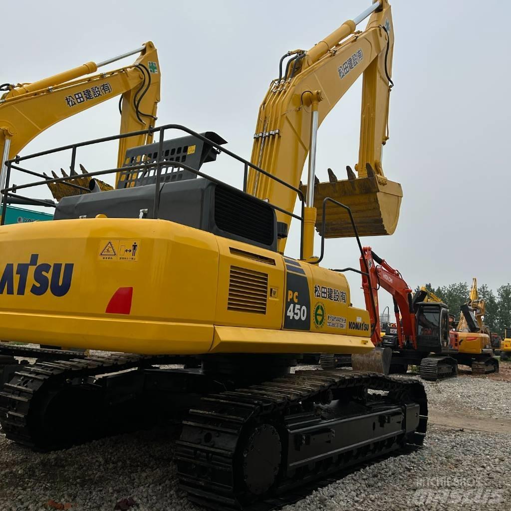 Komatsu 450 Bageri gusjeničari