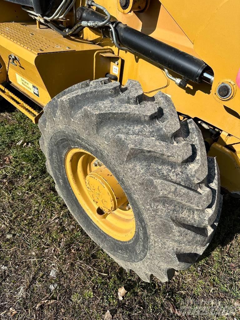 CAT 442E Utovarni rovokopači