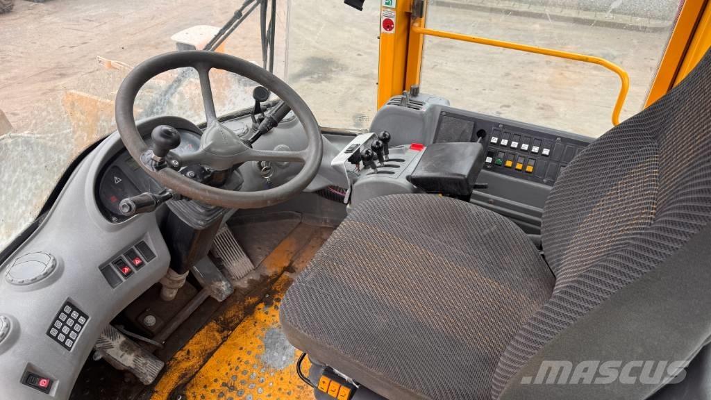 Volvo L 120 E Utovarivači na kotačima