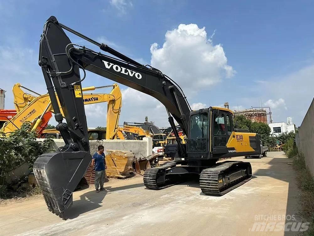 Volvo EC240D Bageri gusjeničari