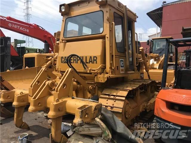 CAT D6D Buldožeri gusjeničari