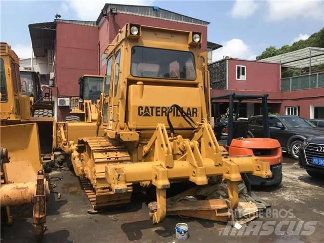 CAT D6D Buldožeri gusjeničari