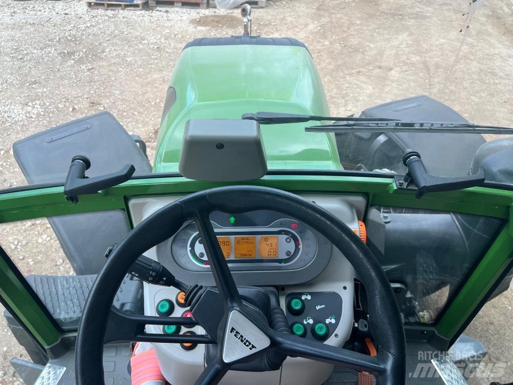 Fendt 211 Traktori