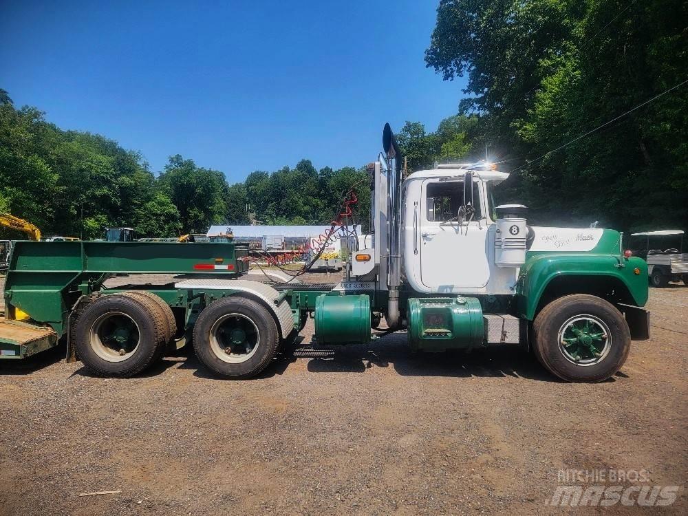 Mack R 688 ST Traktorske jedinice