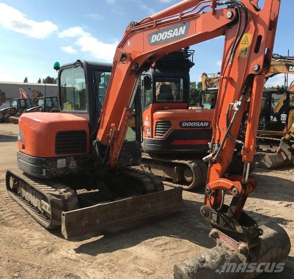 Doosan DX 60 R Mini bageri <7t