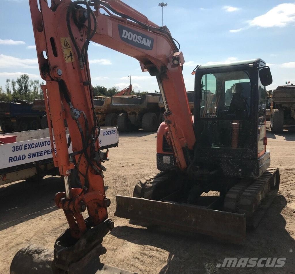 Doosan DX 60 R Mini bageri <7t