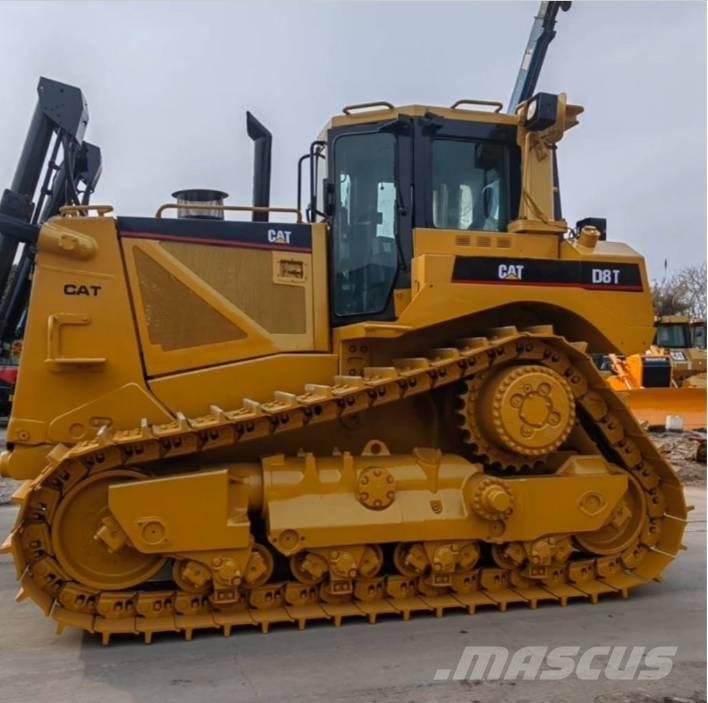 CAT D 8 T Buldožeri gusjeničari