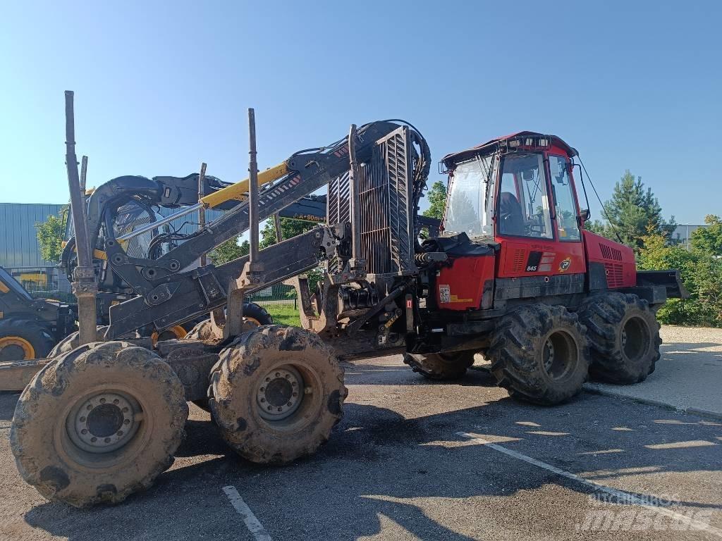 Komatsu KOMATSU 845 Forvarderi