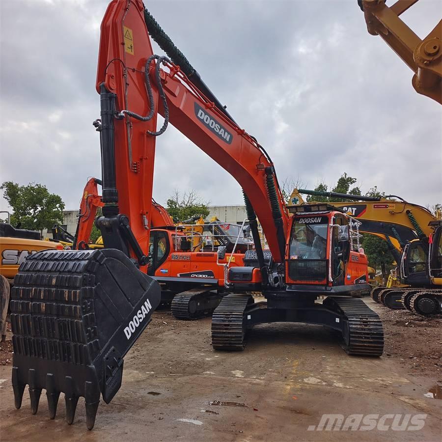 Doosan DX 300 LC Bageri gusjeničari