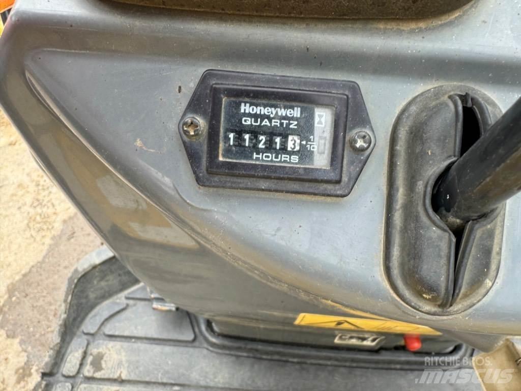 Yanmar SV08 (1C169) Mini bageri <7t