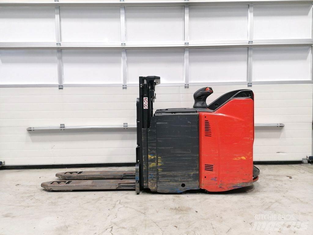 Linde D12 SP Ručni električni viličar