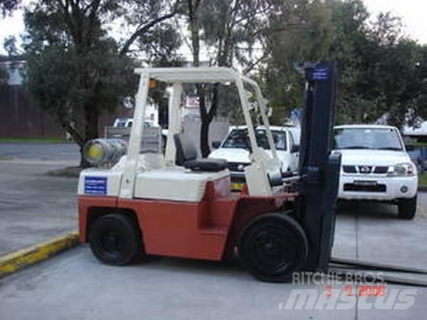 Nissan F03A35U Ostalo