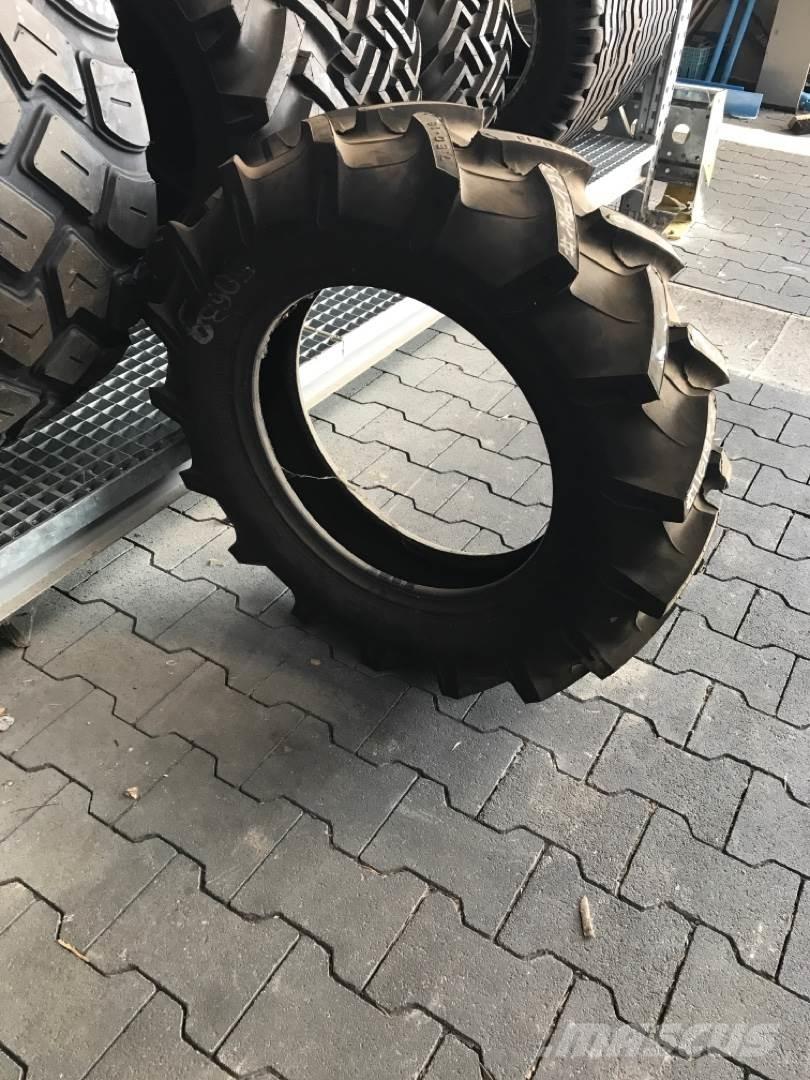 Pirelli 7.50-18 Gume, kotači i naplatci